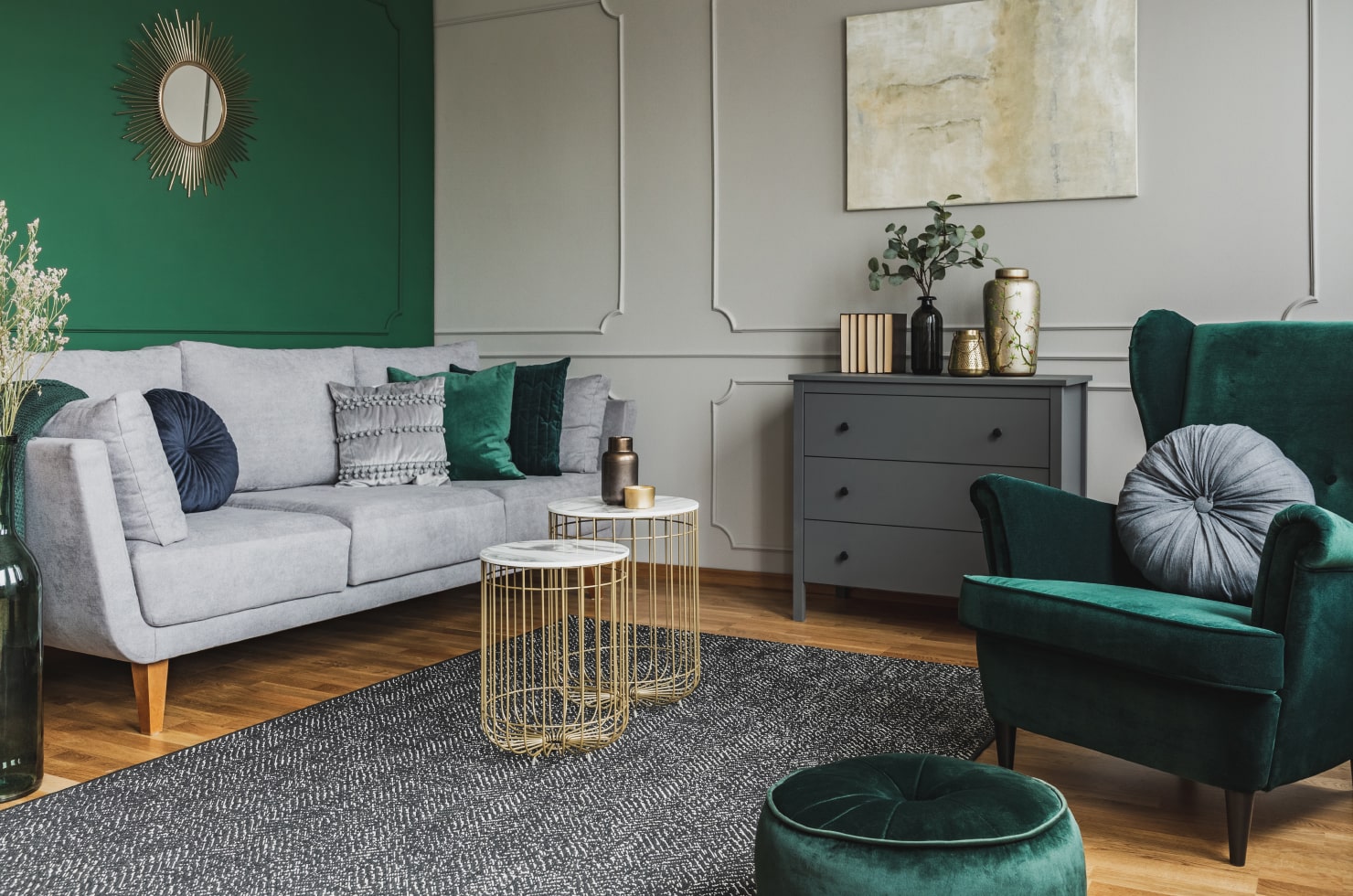 living-room-in-green-and-gray-tones@2x