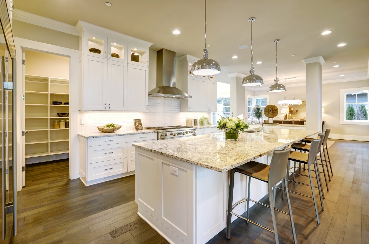 How to design a functional and aesthetic kitchen that fits your lifestyle